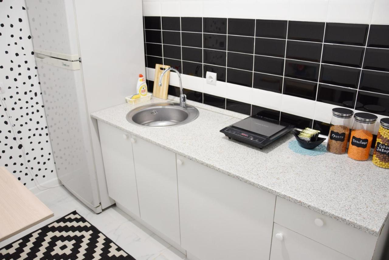 Halal-Apartamenty Рядом Трц Megaalma-Ata Buitenkant foto