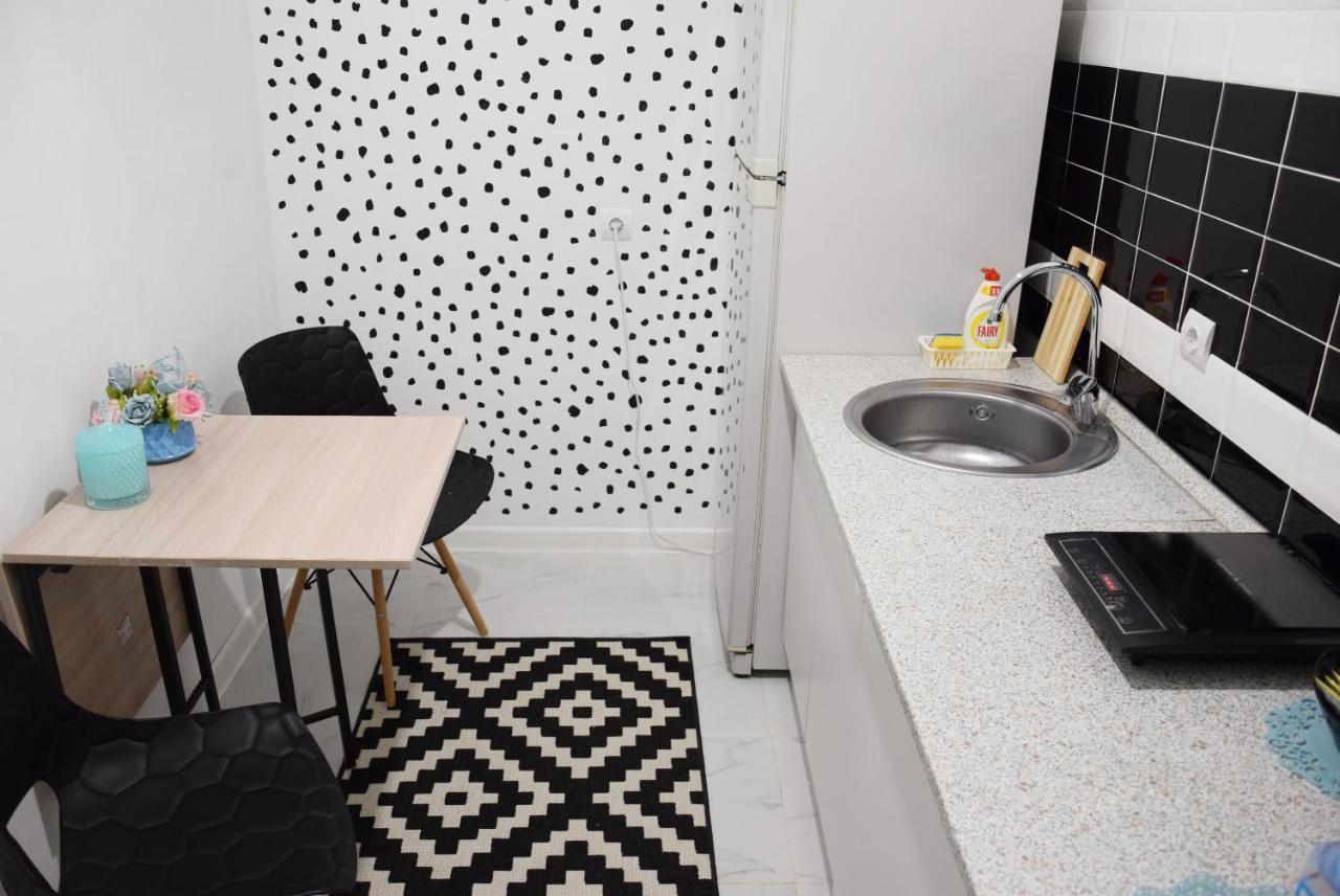 Halal-Apartamenty Рядом Трц Megaalma-Ata Buitenkant foto